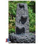 GFO-133, Black granite or dark grey granite stone features