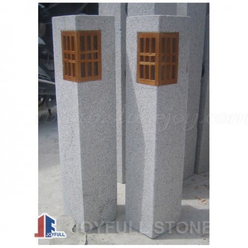 GL-629 Guide stone lantern, bush-hammered